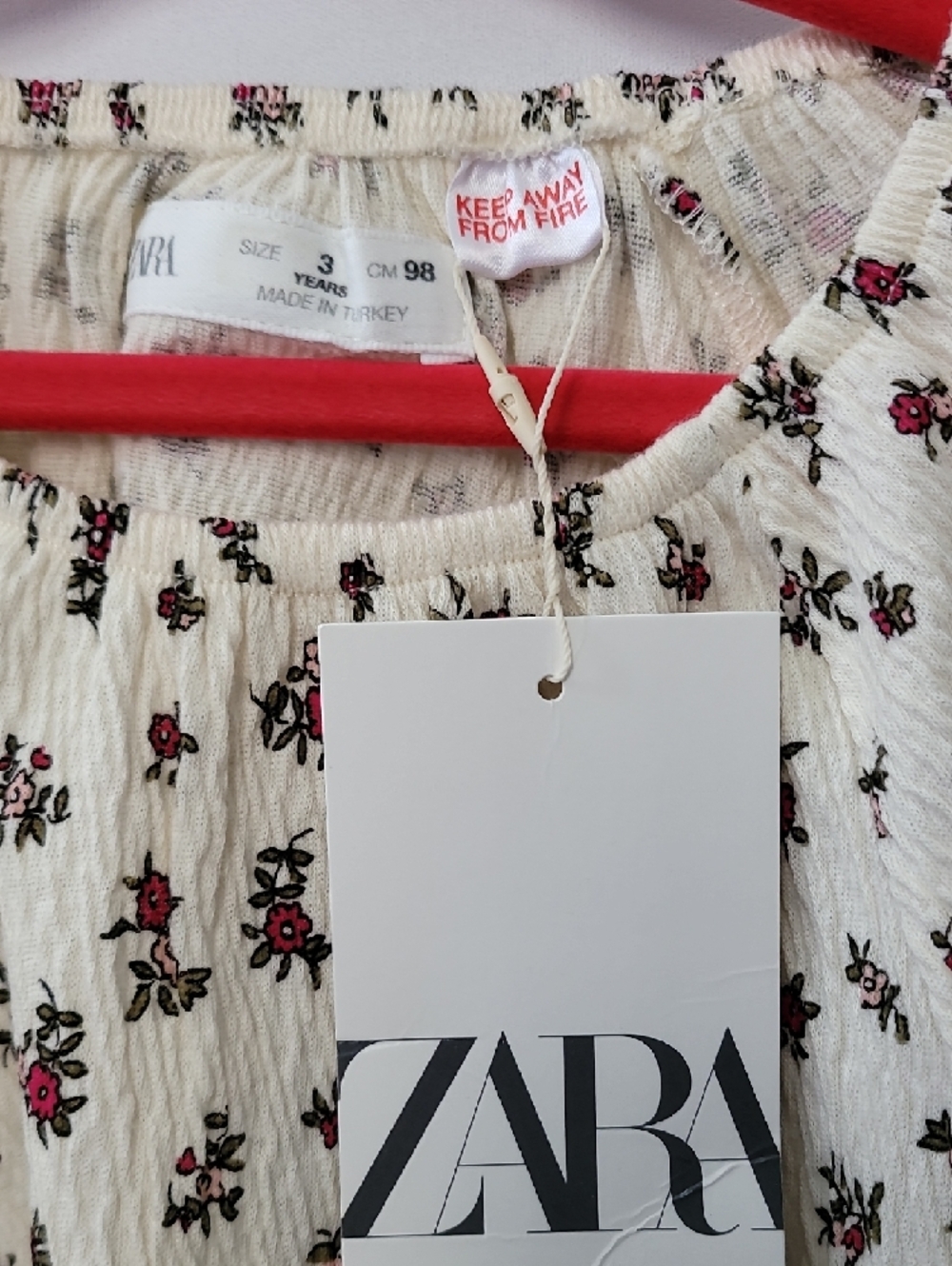 Zara Cream Blouse with Red & Black Floral Print - Picture 2 of 3